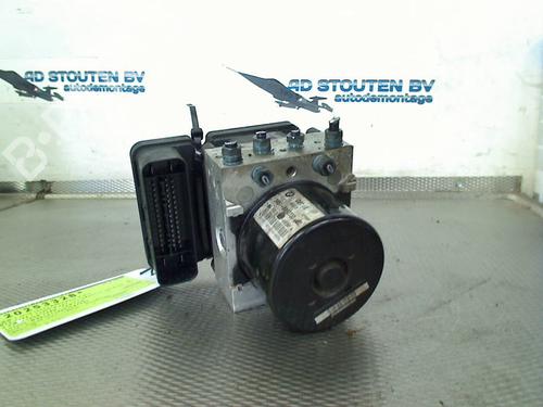 Used ABS pump BMW 1 (F21) 114 i (102 hp) 31014577