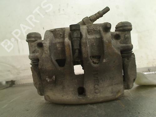 Pinza freno anteriore destra Pinza freno anteriore destra IVECO DAILY VI Van 33S16, 35S16, 35C16, 38S16, 40C16, 42S16, 50C16 (156 hp) 36474857 36474857