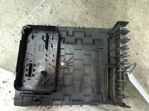 Fuse box VW GOLF VI (5K1) 2.0 TDI | BP11261849E1 