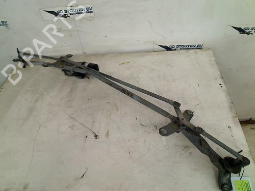Used Front wipers mechanism MERCEDES-BENZ VITO / MIXTO Van (W639) 116 CDI (639.601, 639.603, 639.605) (163 hp) 24503392