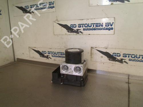 Used ABS pump FORD FOCUS III Turnier 1.6 TDCi ECOnetic (105 hp) 29140075