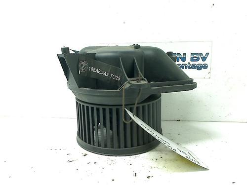 Used Heater blower motor FIAT GRANDE PUNTO (199_) 1.4 (199AXB11, 199AXB1A, 199BXB1A, 199AXL1A) (77 hp) 11296653