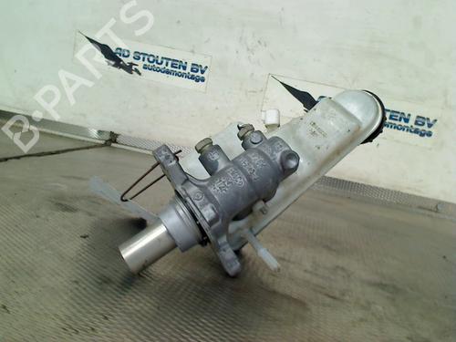 Used Brake master cylinder FORD FOCUS III Turnier 1.6 TDCi ECOnetic (105 hp) 29140105