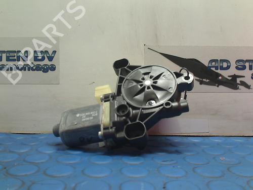 Used Right front window motor SEAT LEON (KL1, KLG) 1.5 eTSI (150 hp) 11322572