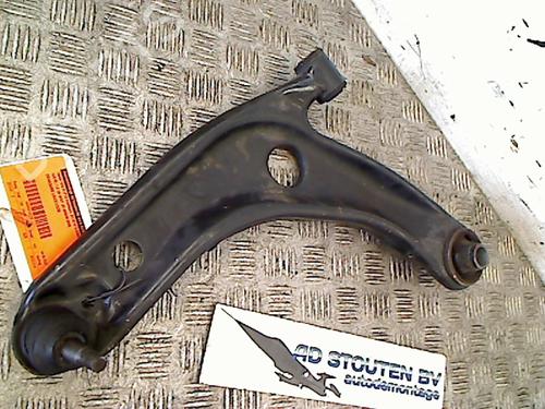 Used Left front suspension arm TOYOTA YARIS (_P13_) 1.0 (KSP130_, KSP130) (69 hp) 11260346