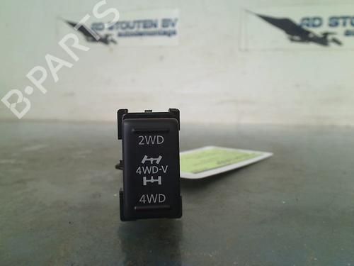 Switch NISSAN JUKE (F15) 1.6 DIG-T NISMO RS 4x4 | BP18233464I30 