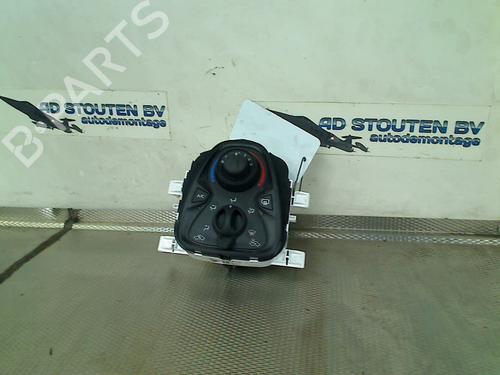 Airco bedieningspaneel PEUGEOT 108 1.0 VTi 72 (72 hp) 30774382