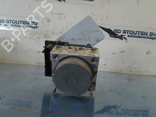 Used ABS pump RENAULT CLIO III (BR0/1, CR0/1) 1.4 16V (98 hp) 12587429
