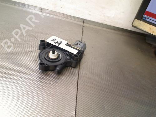 Używane Silniczek podnośnika szyby tylnej prawej VW POLO VI (AW1, BZ1, AE1) 1.0 TSI (110 hp) 33011102