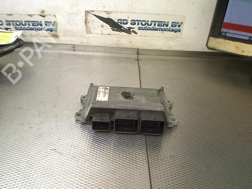 Used Engine control unit (ECU) PEUGEOT 2008 I (CU_) 1.2 VTi (82 hp) 30820126