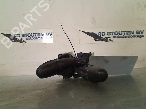 Used Steering column stalk HYUNDAI i30 Estate (FD) 1.6 CRDi (128 hp) 18233450