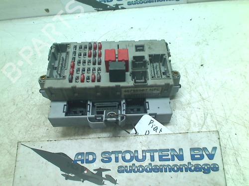Zekeringkast FIAT DOBLO Box Body/MPV (223_) 1.9 D (223ZXB1A) (63 hp) 11300161