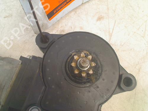 Right rear window motor KIA SPORTAGE II (JE_, KM_) 2.0 i 16V | BP11313828E22