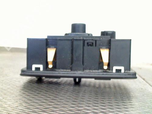 Switch VOLVO V40 Hatchback (525) T2 | BP39585448I30 - Image 5