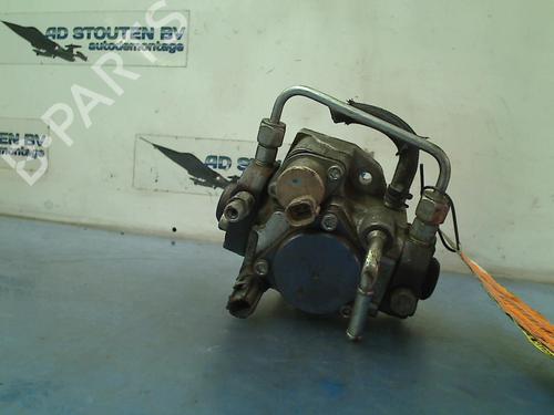 Used Fuel pump TOYOTA AVENSIS Estate (_T25_) 2.2 D-4D (ADT251_, ADT251R) (150 hp) 11307329