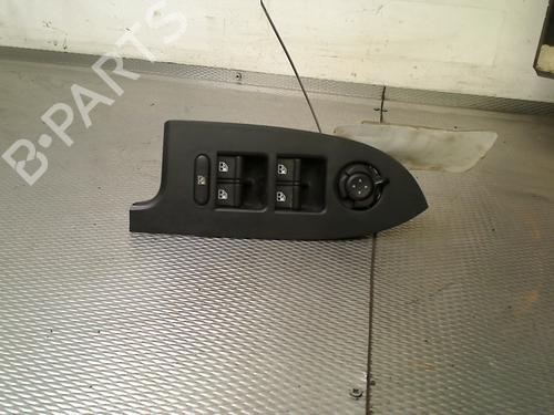 Used Left front window switch ALFA ROMEO GIULIETTA (940_) 1.4 TB (940FXB1A, 940FXB11) (170 hp) 31851334
