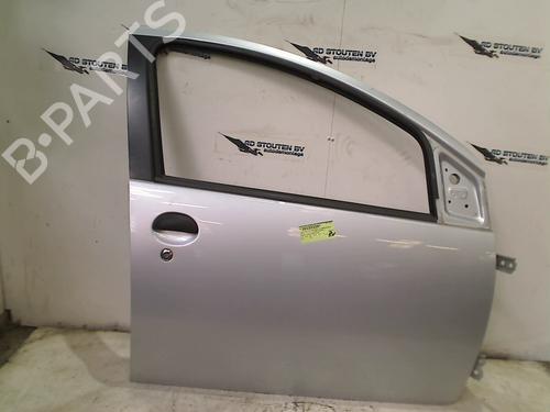 Used Right front door TOYOTA AYGO (_B1_) 1.0 (KGB10_, KGB10R) (68 hp) 16340230