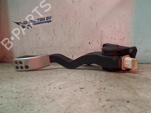 Pedal PEUGEOT 307 CC (3B) 2.0 16V (136 hp) 13124079