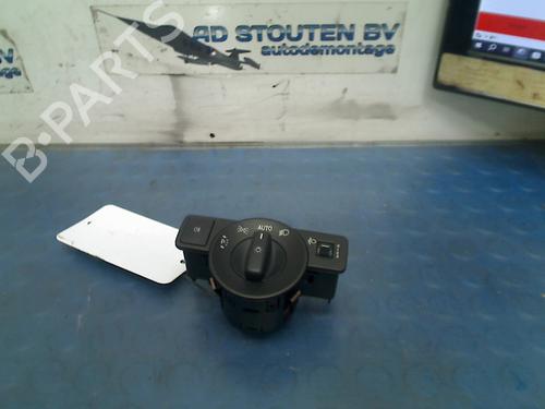 Used Headlight switch MERCEDES-BENZ B-CLASS Sports Tourer (W246, W242) B 220 CDI / d (246.203) (170 hp) 17528622