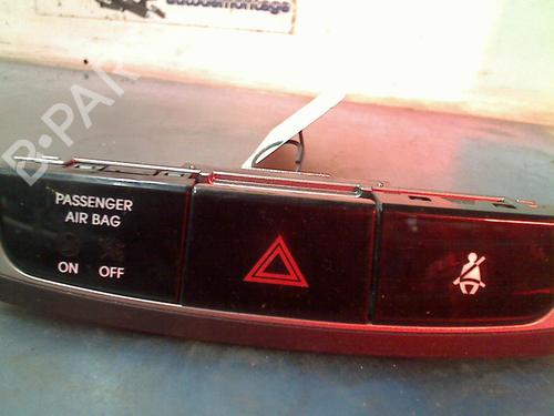 Warning switch HYUNDAI ix35 (LM, EL, ELH) 2.0 | BP13631486I22 