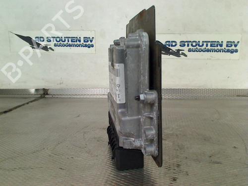 Engine control unit (ECU) PEUGEOT 5008 (0U_, 0E_) 1.6 16V | BP30439472M57