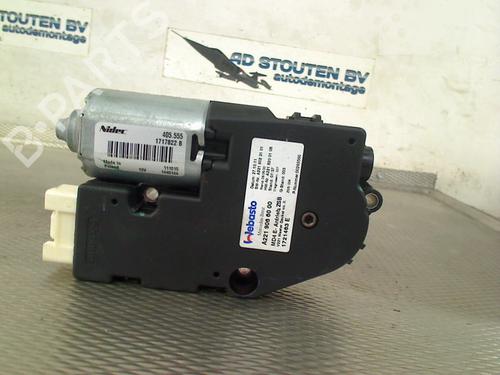 Motore del tettuccio apribile MERCEDES-BENZ S-CLASS (W221, V221) S 350 BlueTec (221.026, 221.126) (258 hp) 30901781