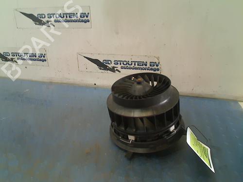 Used Heater blower motor MERCEDES-BENZ C-CLASS (W205) C 300 d 4-matic (205.019) (245 hp) 13245387