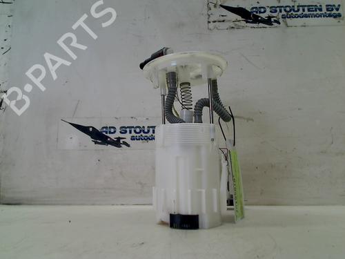 Used Fuel pump DACIA DOKKER Express Box Body/MPV 1.5 dCi 75 / Blue dCi 75 (FEJW, FEAH) (75 hp) 11322074