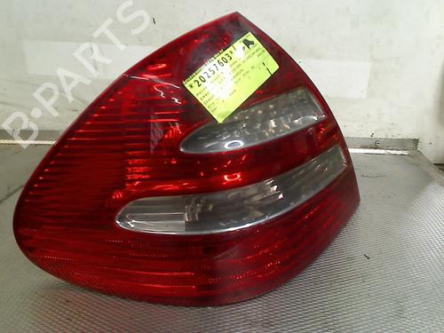 Venstre baglygte Venstre baglygte MERCEDES-BENZ E-CLASS (W211) E 270 CDI (211.016) (177 hp) 33840128 33840128