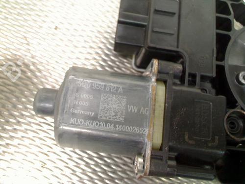 Right rear window motor SEAT LEON ST (5F8) 1.6 TDI | BP30888135E22