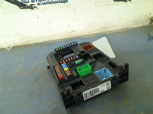 Used Fuse box CITROËN C4 CACTUS 1.6 HDi 90 (92 hp) 22759946