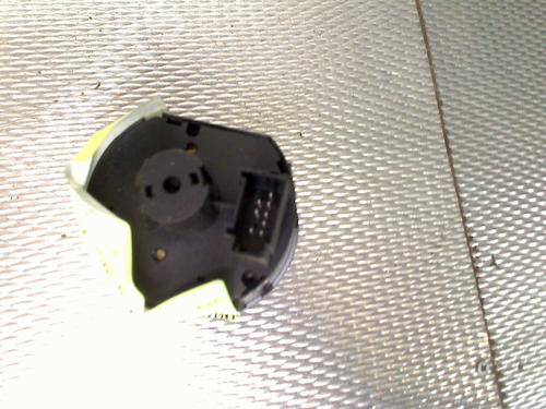Headlight switch VW TRANSPORTER T5 Van (7HA, 7HH, 7EA, 7EH) 2.0 TDI | BP29585571I24 