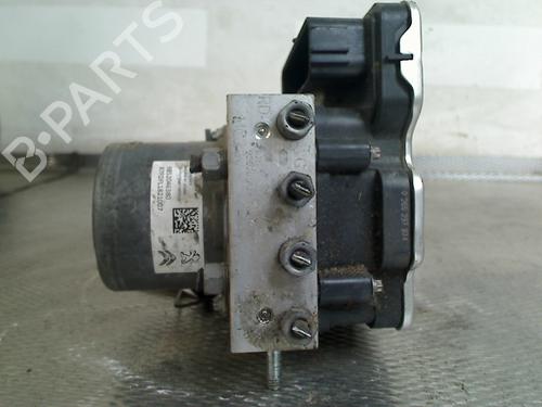 Used ABS pump ABS pump PEUGEOT 3008 II SUV (MC_, MR_, MJ_, M4_) Hybrid (224 hp) 33710407 33710407