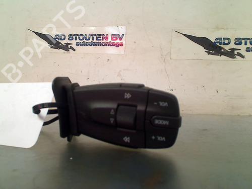 Used Switch SEAT IBIZA IV (6J5, 6P1) 1.2 TDI (75 hp) 17103608