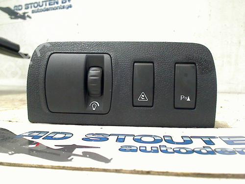 Used Switch RENAULT MEGANE III Coupe (DZ0/1_) 2.0 TCe (DZ0K) (180 hp) 11320452