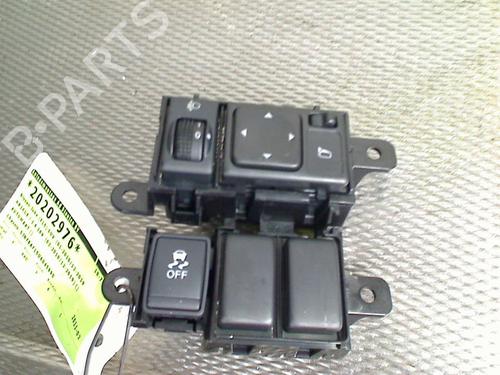 Headlight switch NISSAN JUKE (F15) 1.6 | BP31331951I24