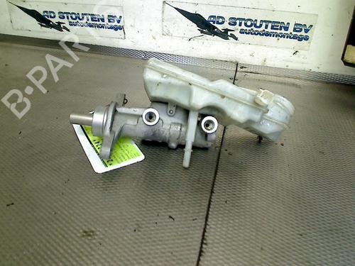 Brake master cylinder VOLVO V40 Hatchback (525) D2 | BP28106541M77 