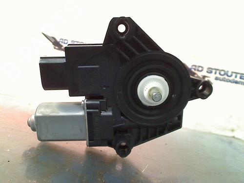 Left front window motor BMW 5 Touring (G31) 540 d xDrive | BP16772846E21 