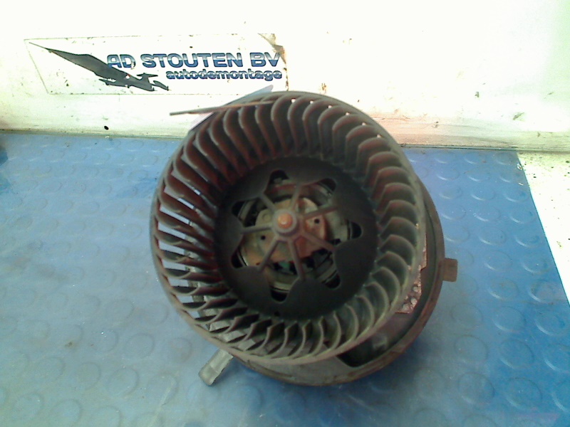 Heater blower motor VW JETTA III (1K2) 2.0 FSI 12119300 BParts