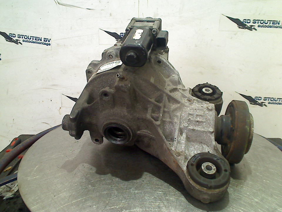 Rear differential LAND ROVER RANGE ROVER SPORT II (L494) 3.0 SDV6 4x4 ...