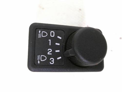 Used Switch NISSAN ALMERA TINO (V10) 1.8 (116 hp) 10822759