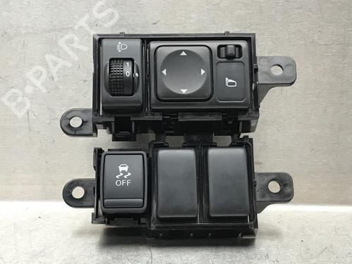 Used Mirror switch NISSAN JUKE (F15) 1.6 (117 hp) 13414525
