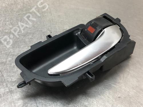 Poignée extérieure avant droite TOYOTA AURIS (_E18_) 1.4 D-4D (NDE180_, NDE180R) (90 hp) 16206428