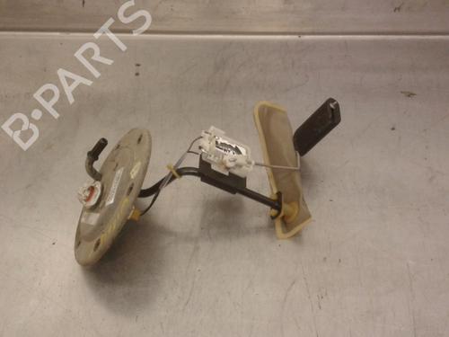 Used Fuel pump KIA SPORTAGE II (JE_, KM_) 2.0 i 16V (141 hp) 13181898
