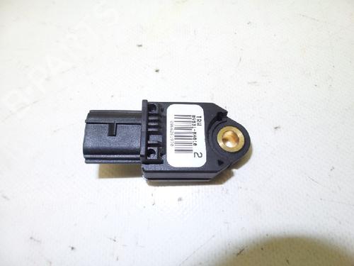 Used Electronic module TOYOTA YARIS (_P9_) 1.3 VVT-i (SCP90_, SCP90R) (87 hp) 10823300