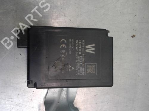 Used Electronic module TOYOTA YARIS (_P13_) 1.5 Hybrid (NHP130_, NHP130) (101 hp) 10827189