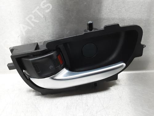 Used Rear left exterior door handle TOYOTA YARIS (_P13_) 1.5 Hybrid (NHP130_) (101 hp) 10854197