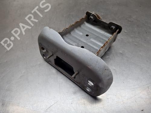 Used Front bumper bracket TOYOTA VERSO S (_P12_) 1.33 (NSP120_) (99 hp) 16701118