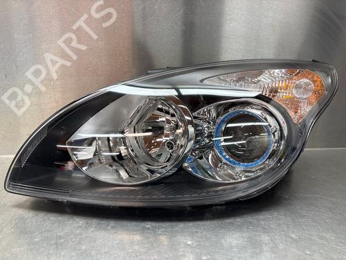 Used Left headlight HYUNDAI i30 (FD) 1.6 (122 hp) 28119364