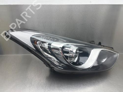 Used Right headlight HYUNDAI i30 (GD) 1.6 GDI (135 hp) 26875016